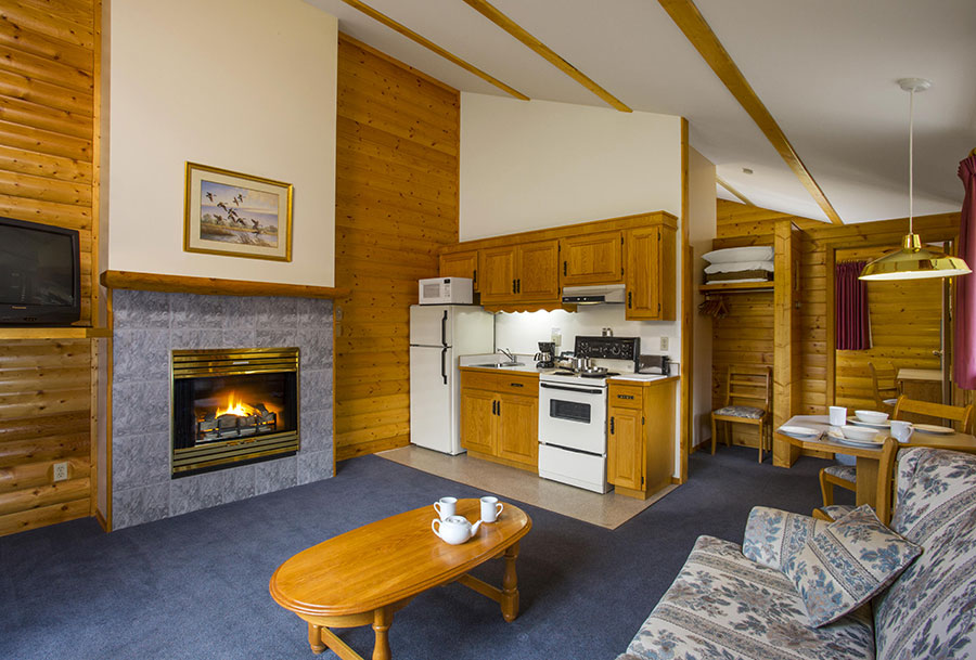 Jasper Deluxe Log Chalet for 2 Becker’s Chalets